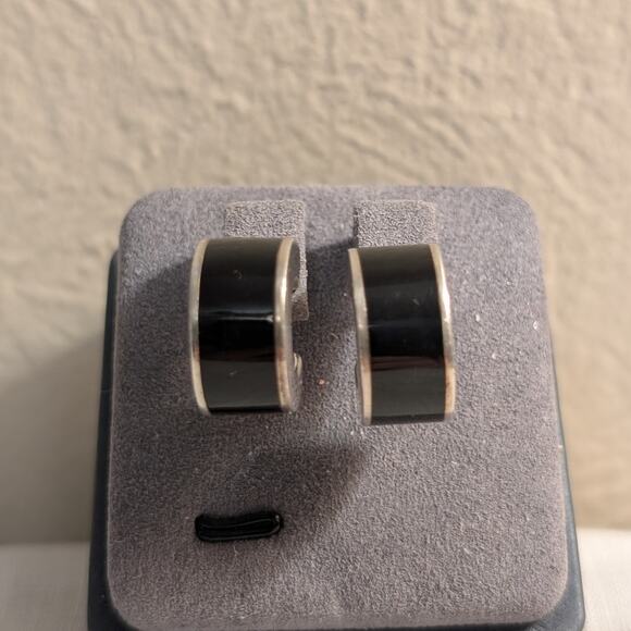 Vintage Chunky 925 Sterling Silver Onyx Inlay Half Hoop Post Earrings - Picture 7 of 7